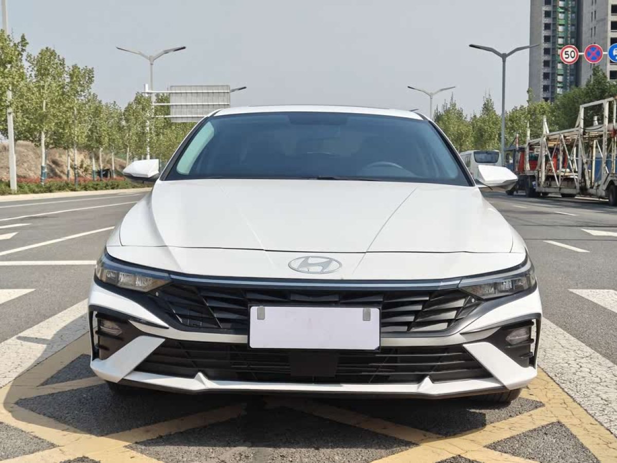 現(xiàn)代 伊蘭特  2023款 1.5L CVT GLS領(lǐng)先版圖片