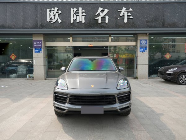 保时捷 Cayenne  2022款 Cayenne 3.0T 铂金版