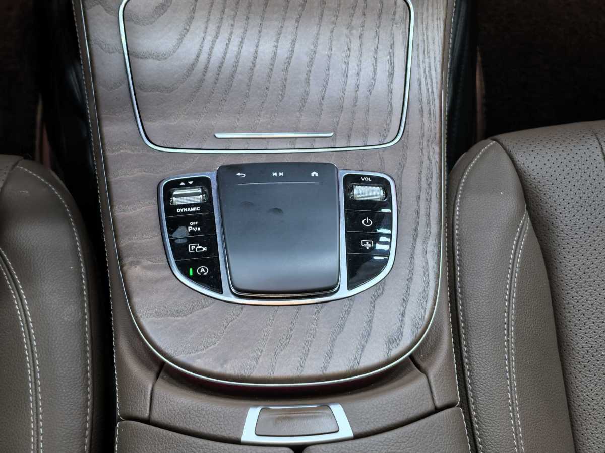奔馳 奔馳E級(jí)  2023款 改款 E 300 L 豪華型圖片
