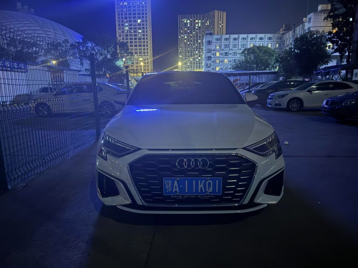 2021年4月奧迪 奧迪A3  2021款 Sportback 35 TFSI 時(shí)尚運(yùn)動(dòng)型