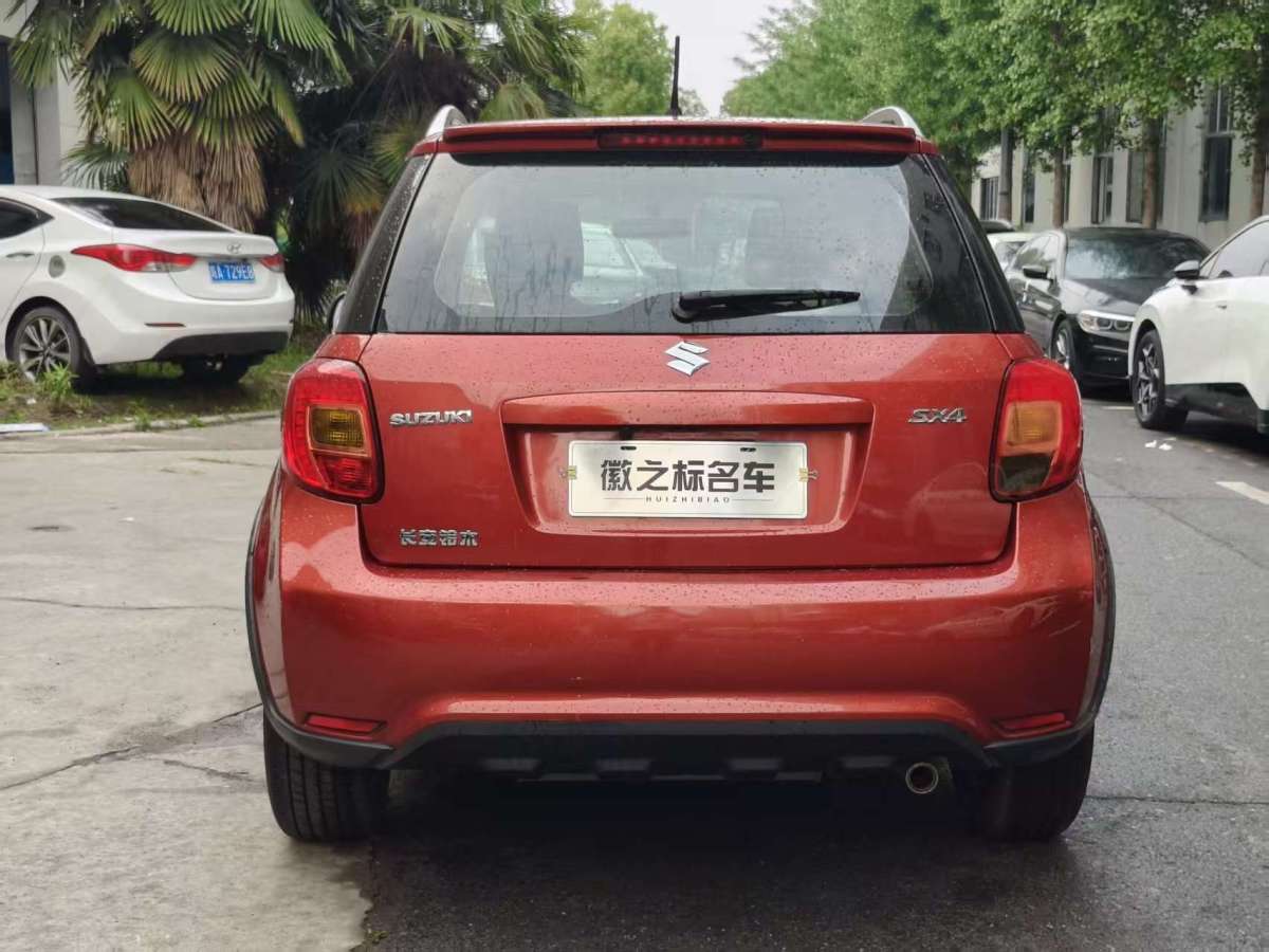 鈴木 天語(yǔ) SX4  2013款 酷銳 1.6L 自動(dòng)運(yùn)動(dòng)型圖片