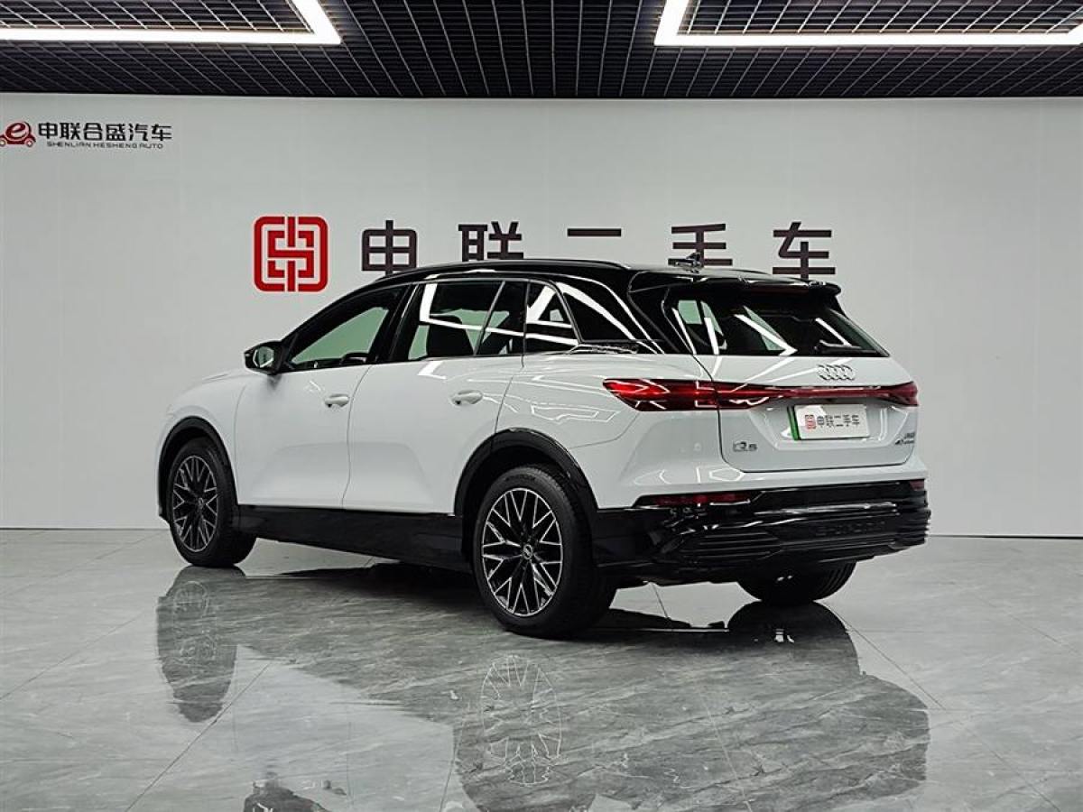 奧迪 奧迪Q5 e-tron  2023款 40 e-tron 星耀型 錦衣套裝圖片