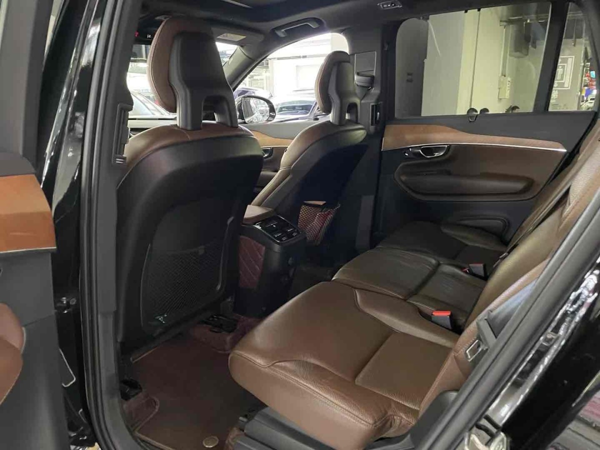 2021年6月沃爾沃 XC90  2021款 B6 智逸豪華版 7座