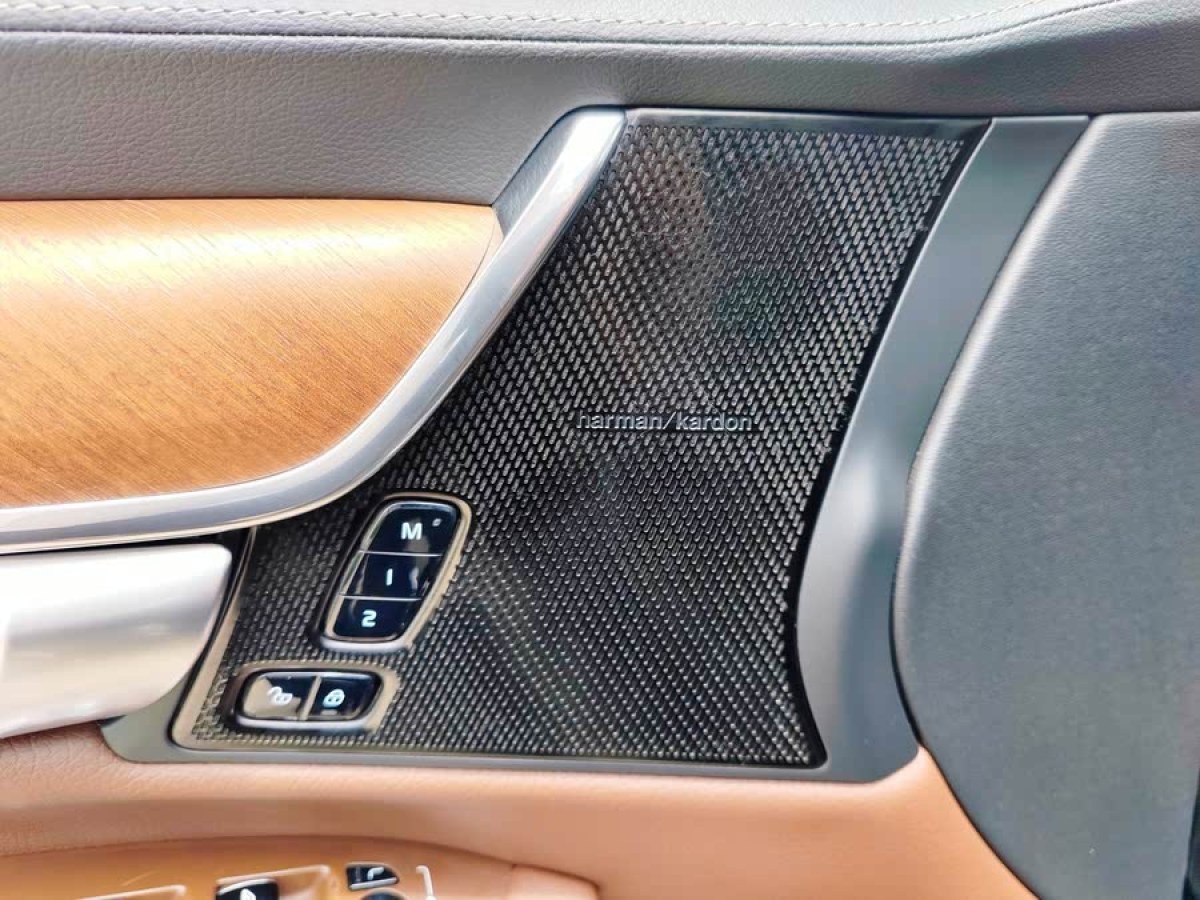 沃爾沃 S90  2020款 改款 T5 智遠(yuǎn)豪華版圖片