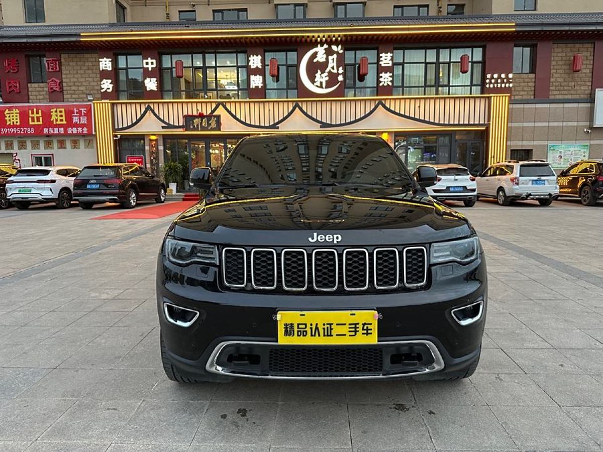 Jeep 大切諾基  2020款 3.0L 專(zhuān)業(yè)導(dǎo)航版圖片