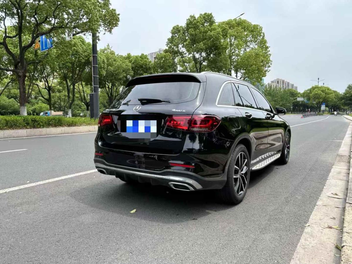 奔馳 奔馳A級(jí)  2020款 改款 A 180 L 運(yùn)動(dòng)轎車特殊配置圖片