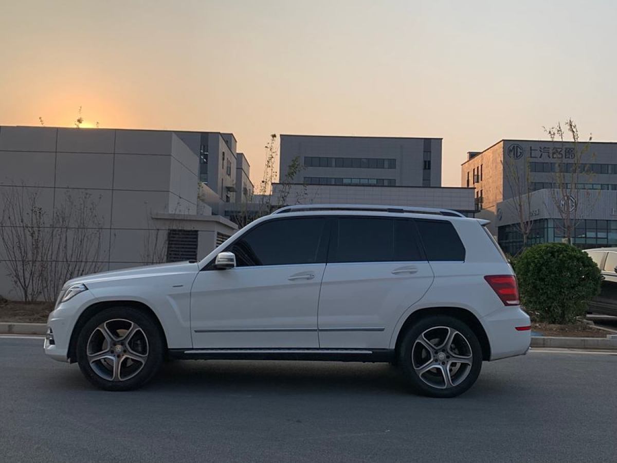 2015年9月奔馳 奔馳GLK級  2015款 GLK 300 4MATIC 時尚型 極致版