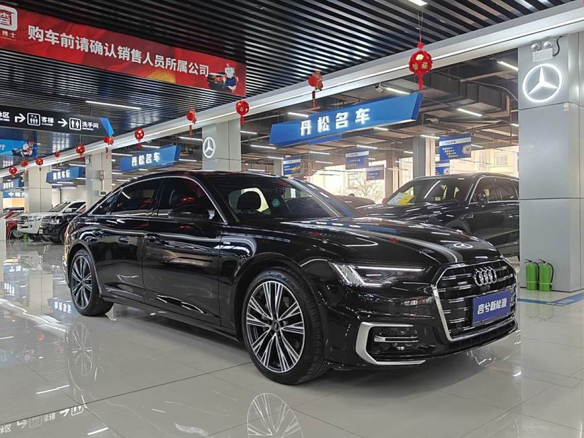 奧迪 奧迪A6L  2023款 改款 45 TFSI quattro 臻選動(dòng)感型圖片