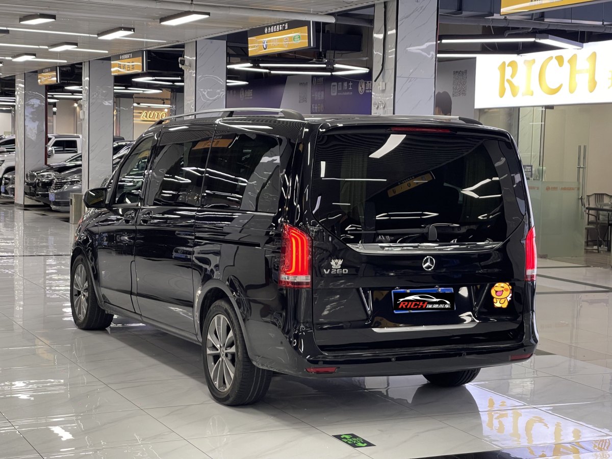 奔馳 V級  2020款 V 260 領(lǐng)航版圖片