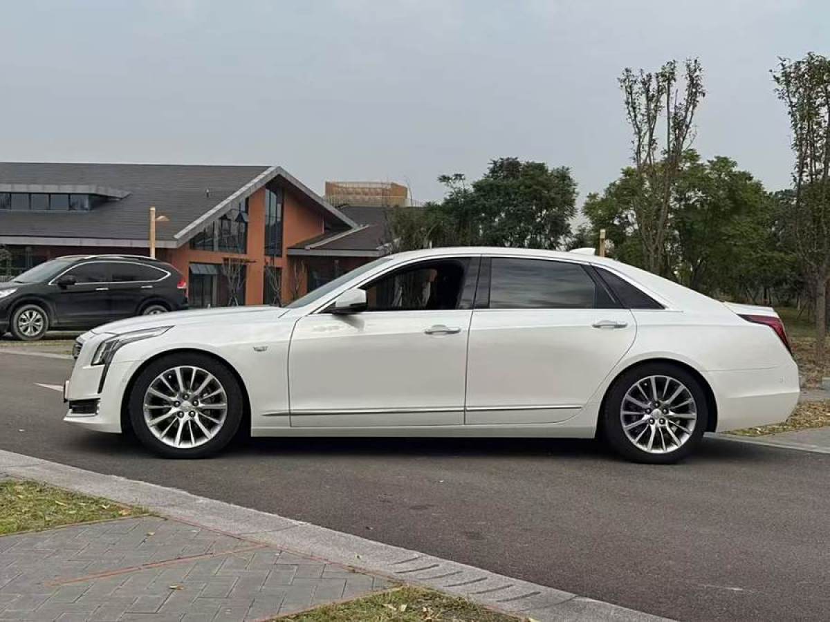 凱迪拉克 CT6  2016款 28T 鉑金版圖片