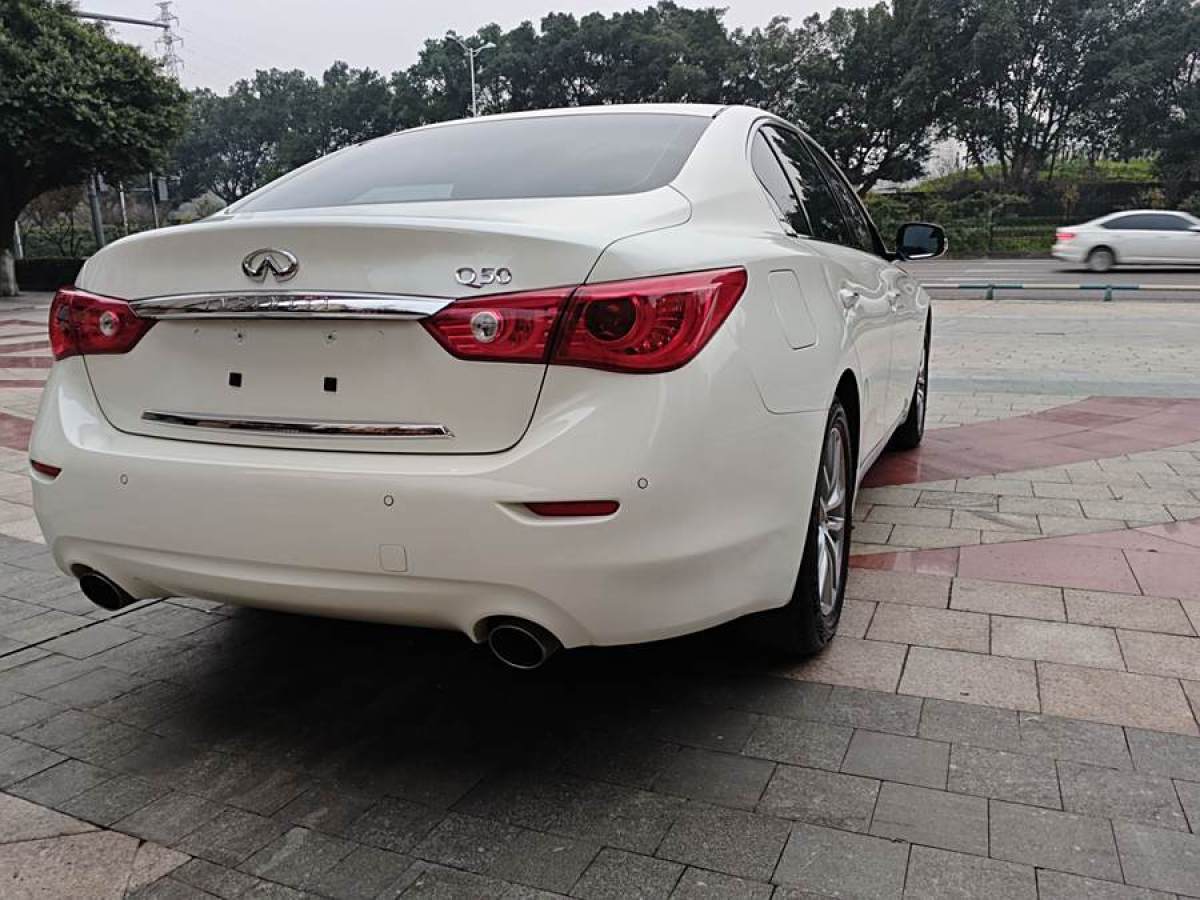 英菲尼迪 Q50L  2015款 2.0T 悅享版圖片