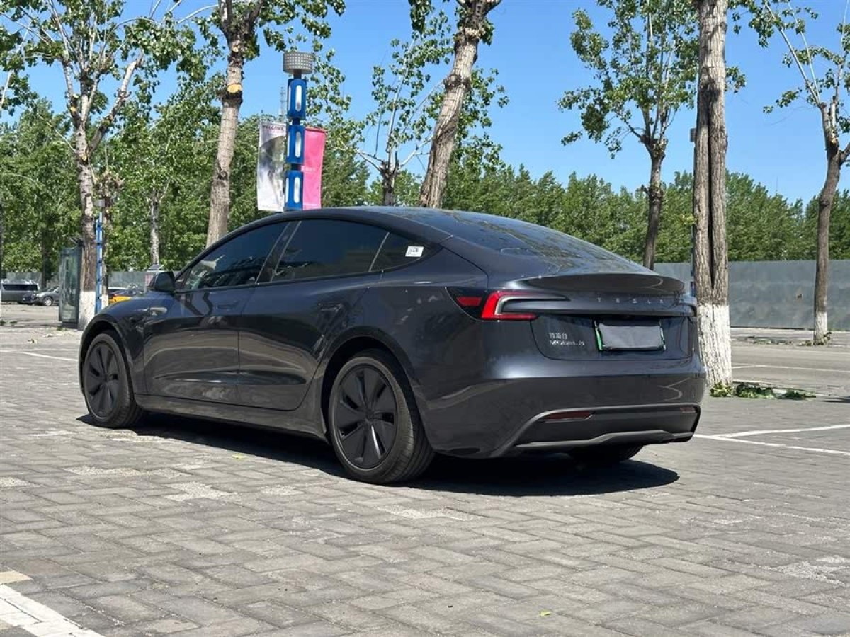 特斯拉 Model 3  2025款 后輪驅(qū)動(dòng)版圖片