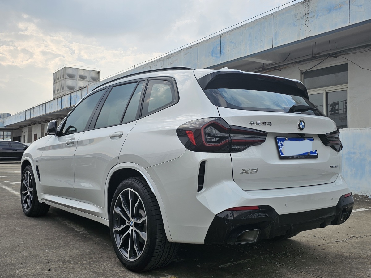 寶馬 寶馬X3  2022款 xDrive30i 領(lǐng)先型 M曜夜套裝圖片