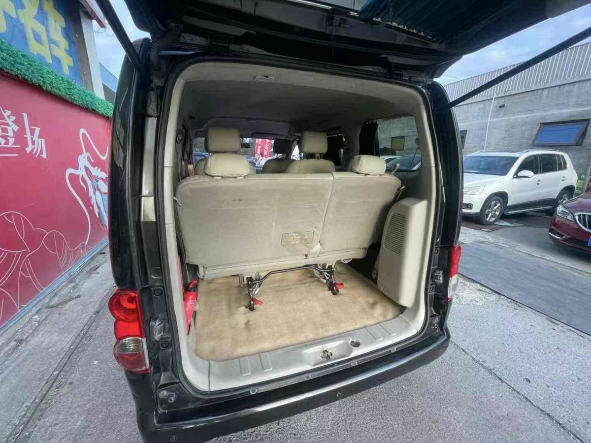 日產(chǎn) NV200  2014款 1.6L CVT尊貴型 國(guó)IV圖片