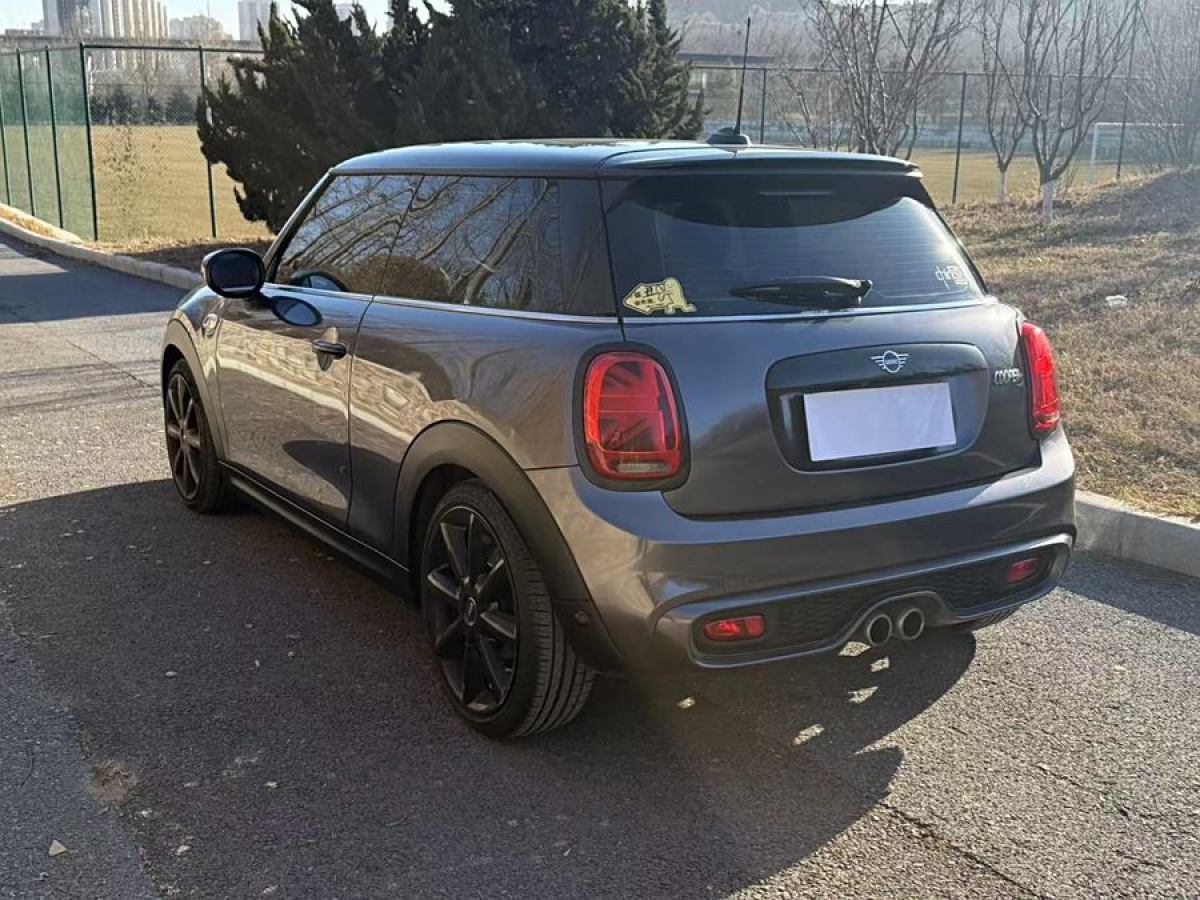 MINI MINI  2019款 2.0T COOPER S 藝術(shù)家圖片