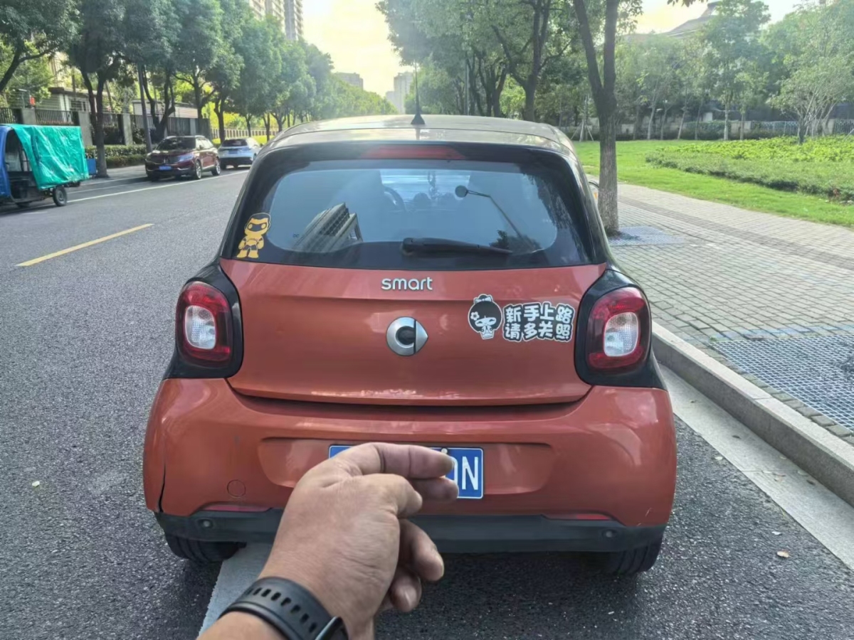 smart forfour  2016款 1.0L 52千瓦激情版圖片