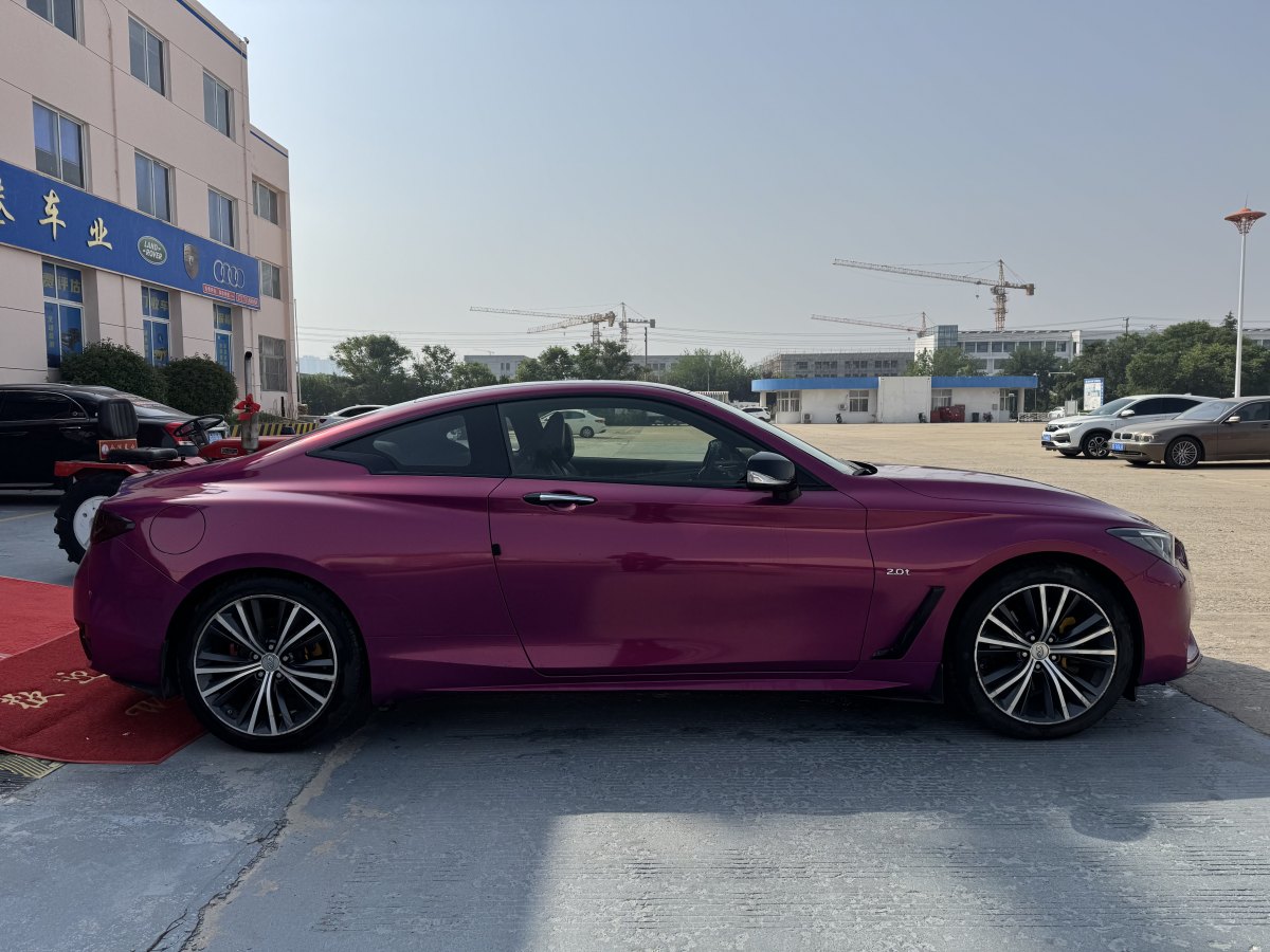 英菲尼迪 Q60  2017款 2.0T 豪華版圖片
