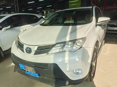 2015年12月 豐田 RAV4榮放 2.0L CVT四驅(qū)新銳版圖片