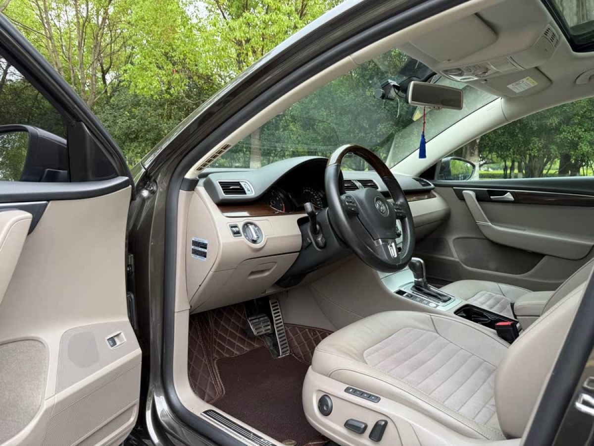 大眾 邁騰  2015款 改款 1.8TSI 尊貴型圖片