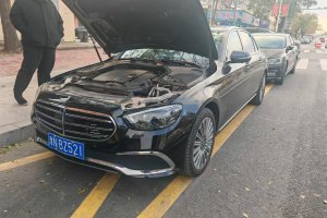 奔驰E级 奔驰 改款 E 300 L 尊贵型