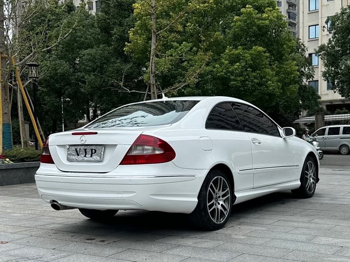 奔馳 奔馳CLK級(jí)  2006款 CLK 200K 雙門(mén)轎跑車(chē)圖片