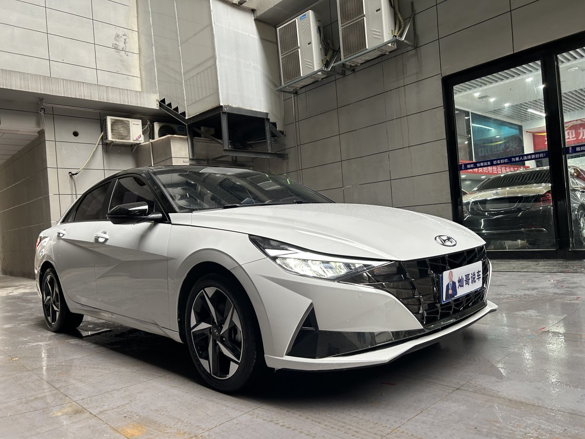 現(xiàn)代 伊蘭特  2022款 240TGDi DCT LUX尊貴版圖片