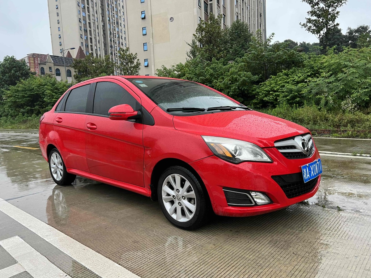 2015年7月北京 北京汽车E系列  2013款 三厢 1.5L 自动乐天版