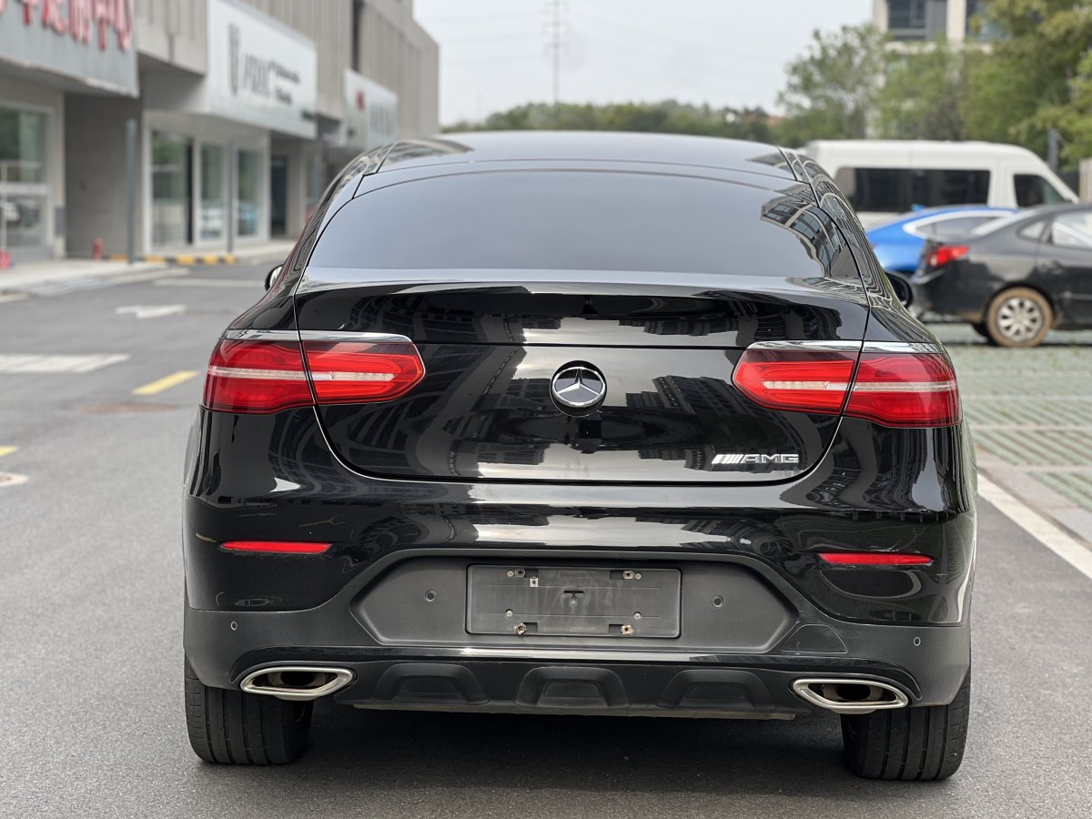 奔馳 奔馳GLC  2021款 GLC 260 4MATIC 轎跑SUV圖片