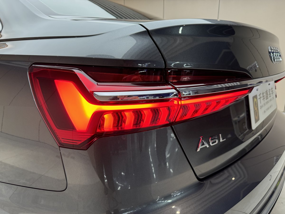 奧迪 奧迪A6L  2024款 45 TFSI 臻選動感型圖片