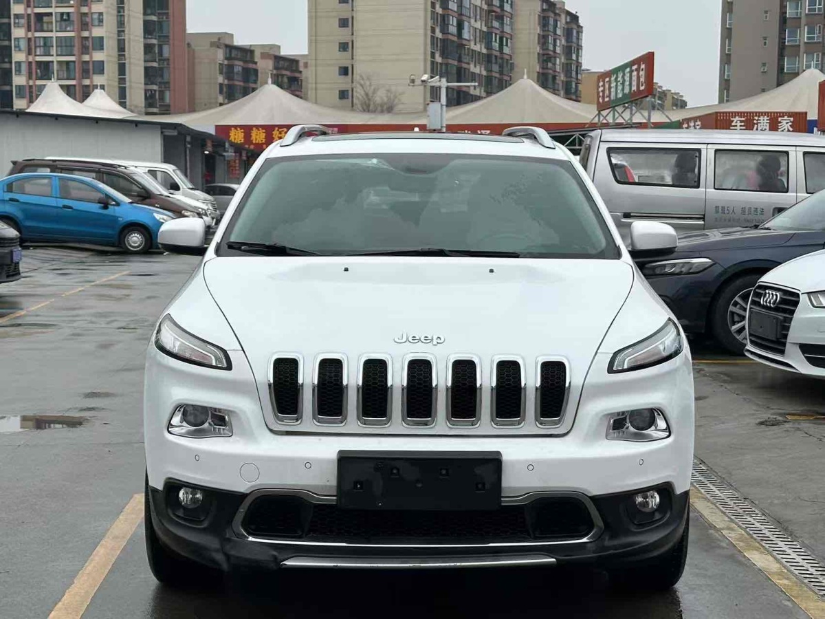 Jeep 自由光  2016款 2.4L 專業(yè)版圖片