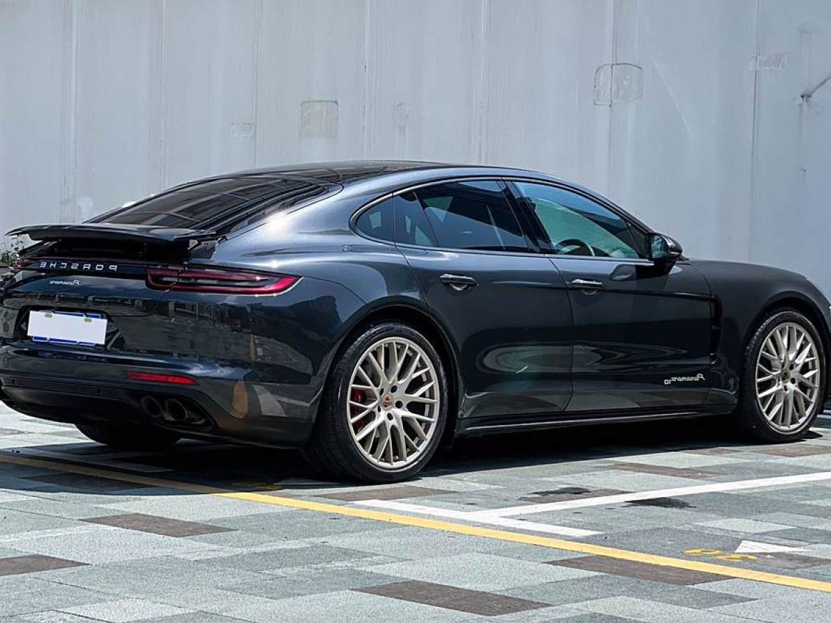 保時(shí)捷 Panamera  2019款 Panamera 十周年紀(jì)念版 2.9T圖片