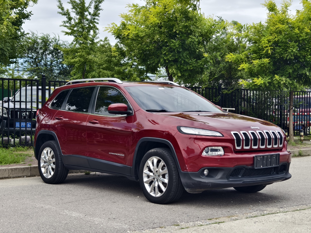 Jeep 自由光  2014款 2.4L 豪华版图片