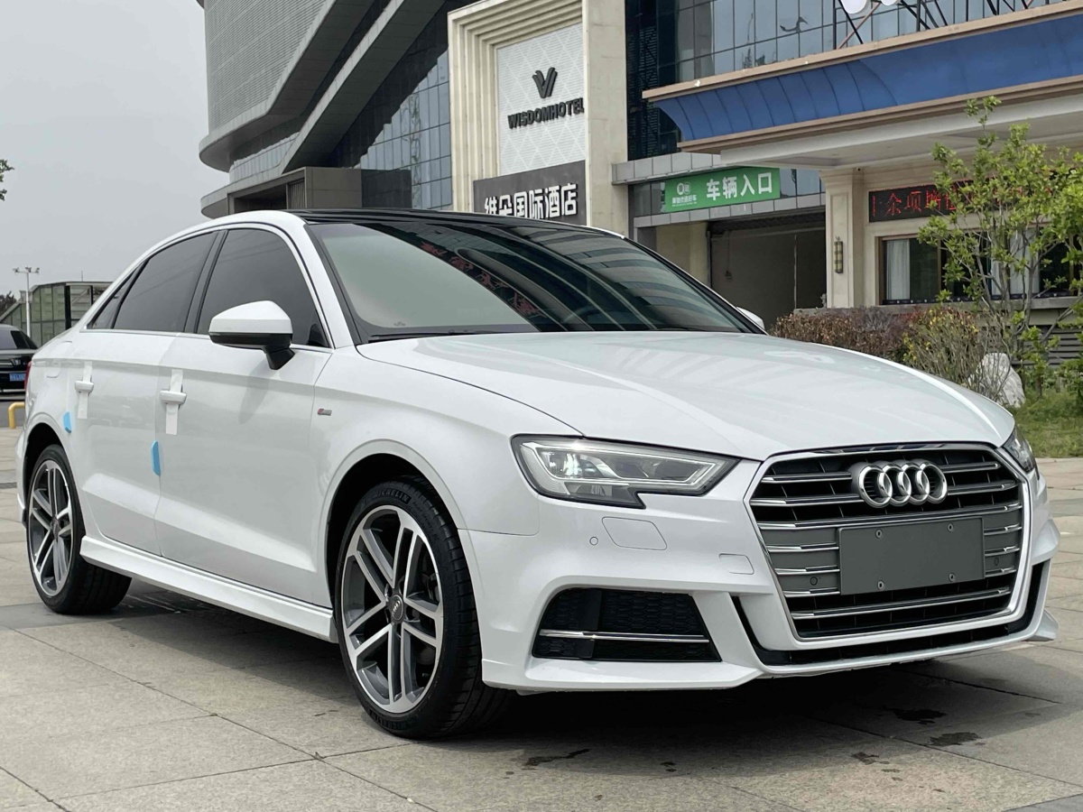 2020年4月奧迪 奧迪A3  2019款 Sportback 35 TFSI 運動型 國VI