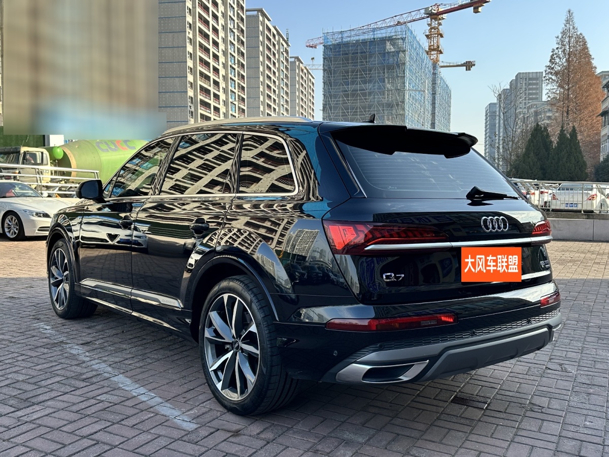 奧迪 奧迪Q7  2024款 55 TFSI quattro S line運動型圖片