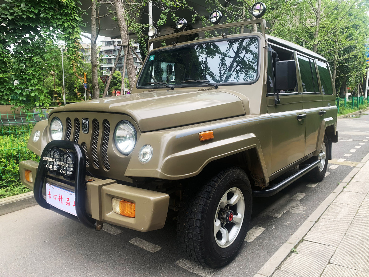 湖北二手車 武漢二手車報價 二手suv越野車 二手北汽製造 二手戰旗