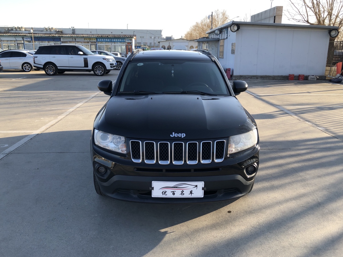 Jeep 指南者  2013款 2.0L 兩驅(qū)運動版圖片