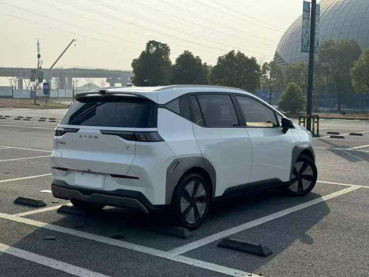 吉利 博瑞GE新能源  2022款 1.5T PHEV 里程升級(jí)版尊貴型圖片