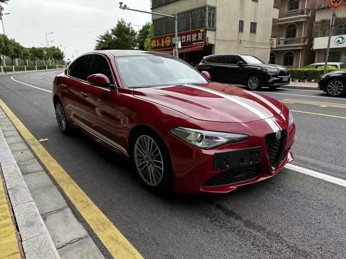 阿爾法·羅密歐 Giulia  2017款 2.0T 280HP 豪華版圖片