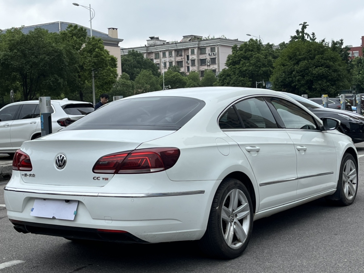 大众 一汽-大众CC  2013款 1.8TSI 尊贵型图片