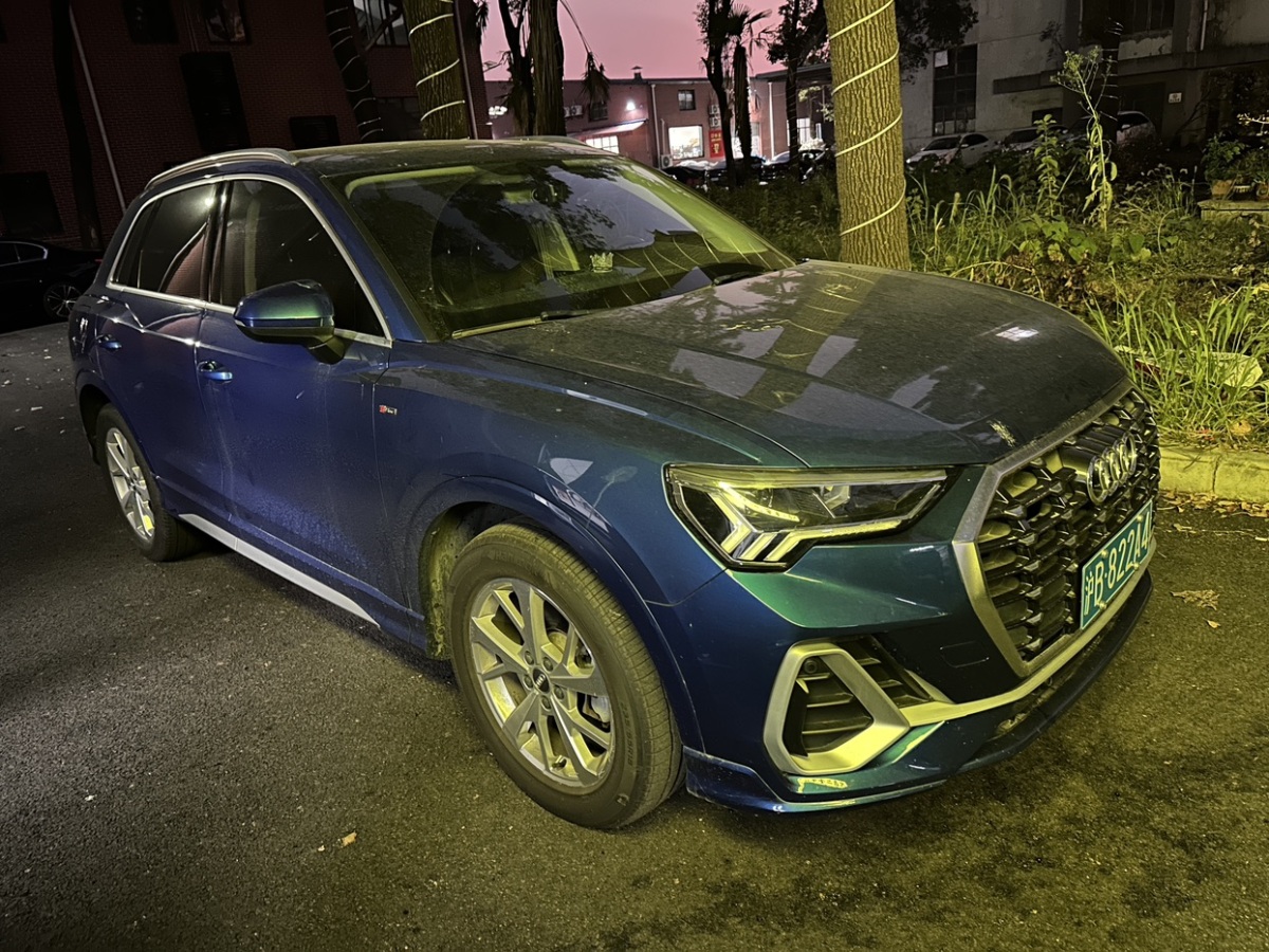 奧迪 奧迪Q3  2019款  35 TFSI 進(jìn)取動(dòng)感型圖片