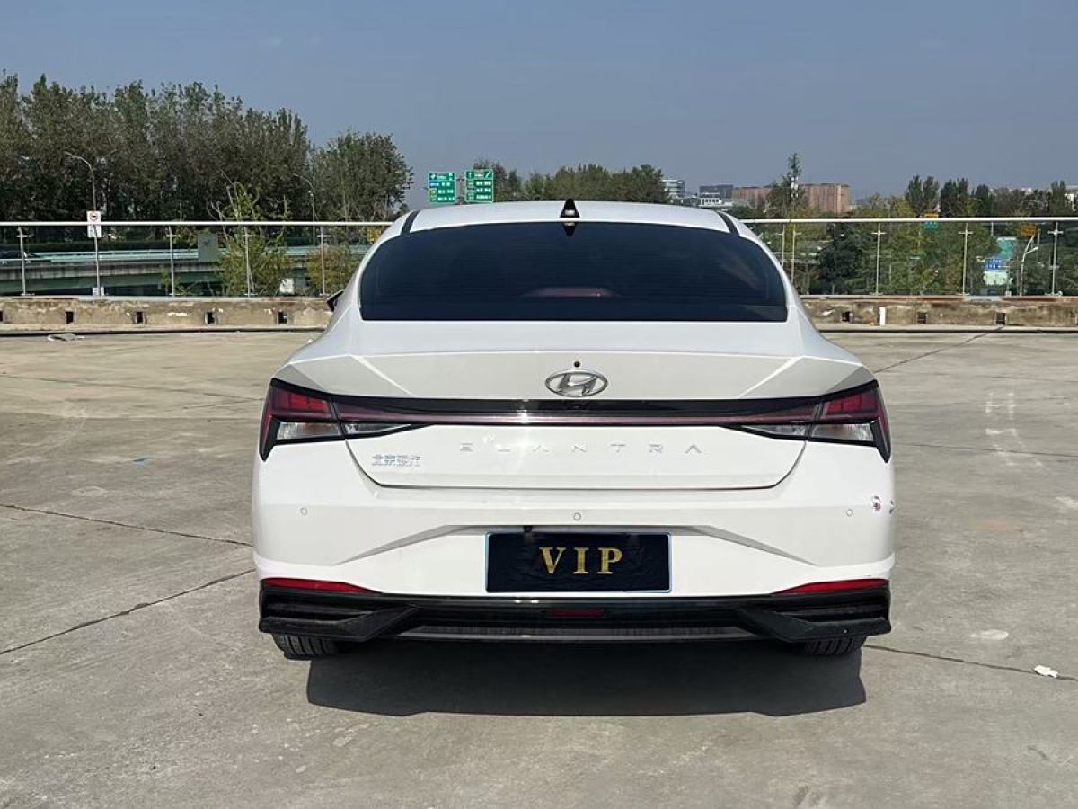 現(xiàn)代 伊蘭特  2023款 1.5L CVT LUX尊貴版圖片