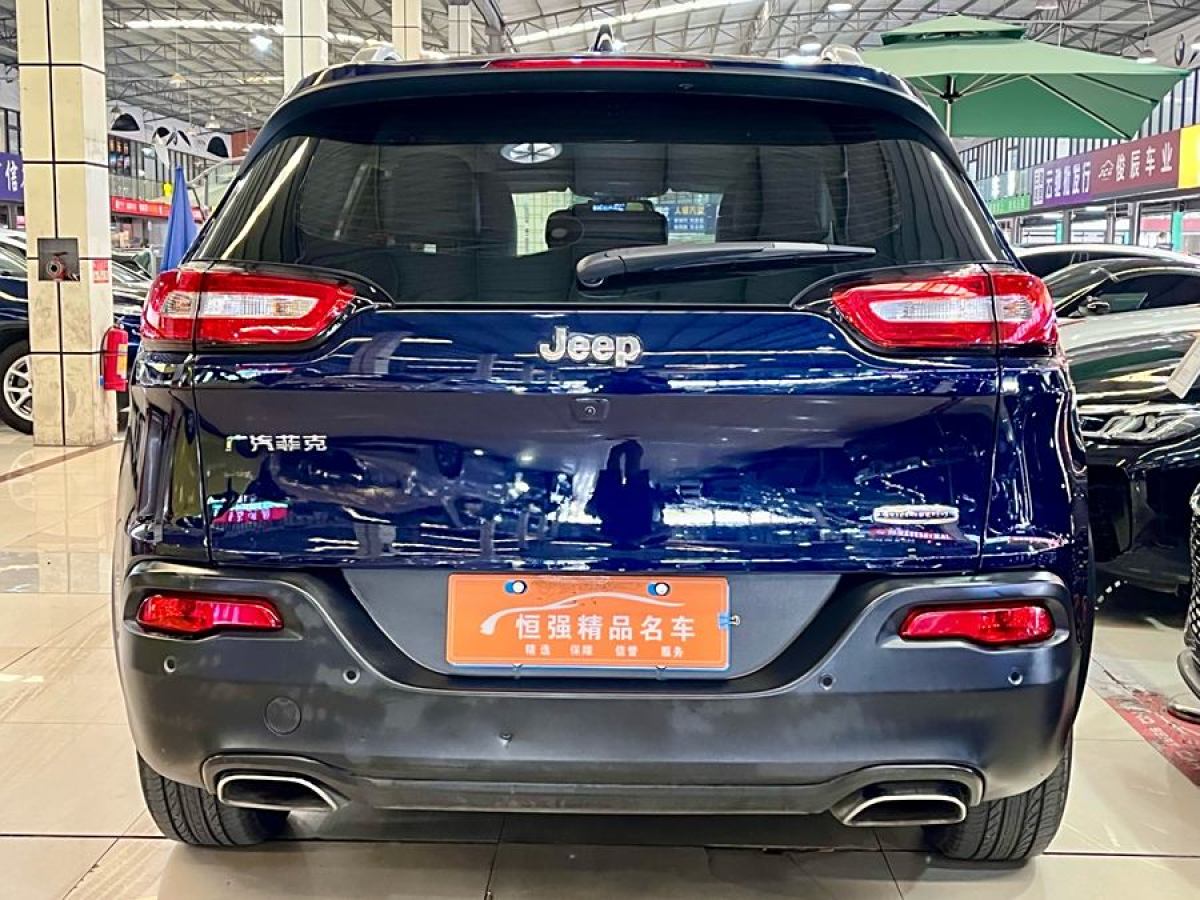 Jeep 自由光  2017款 2.4L 領(lǐng)先智能版圖片