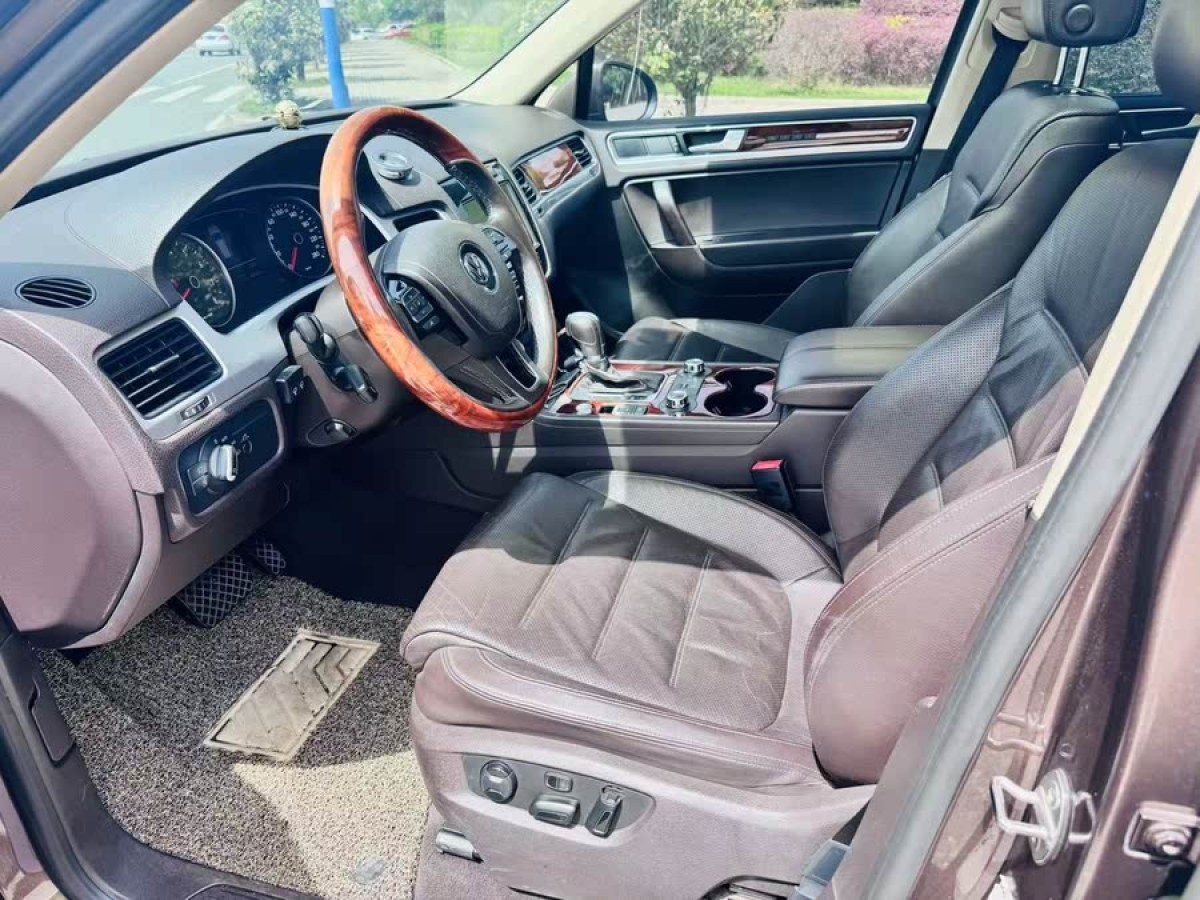 大眾 途銳  2013款 3.0TSI 限量奢華版圖片