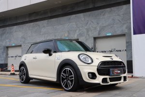 MINI MINI 2.0T COOPER S 赛车手