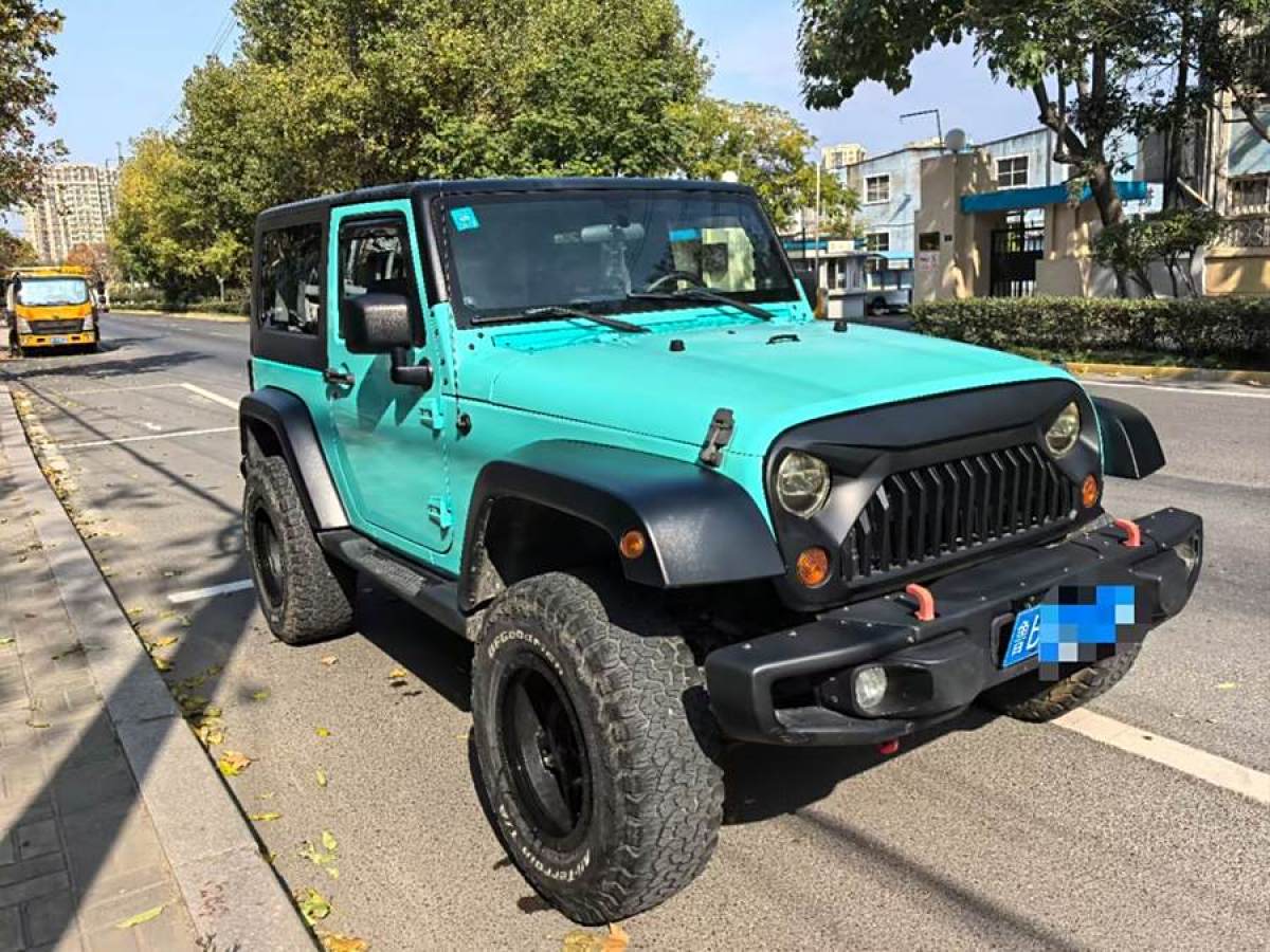 Jeep 牧馬人  2011款 3.8L Sahara 兩門版圖片