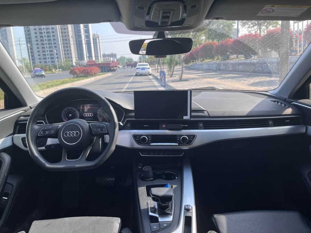 奧迪 奧迪A4L  2022款 40 TFSI 豪華動(dòng)感型圖片