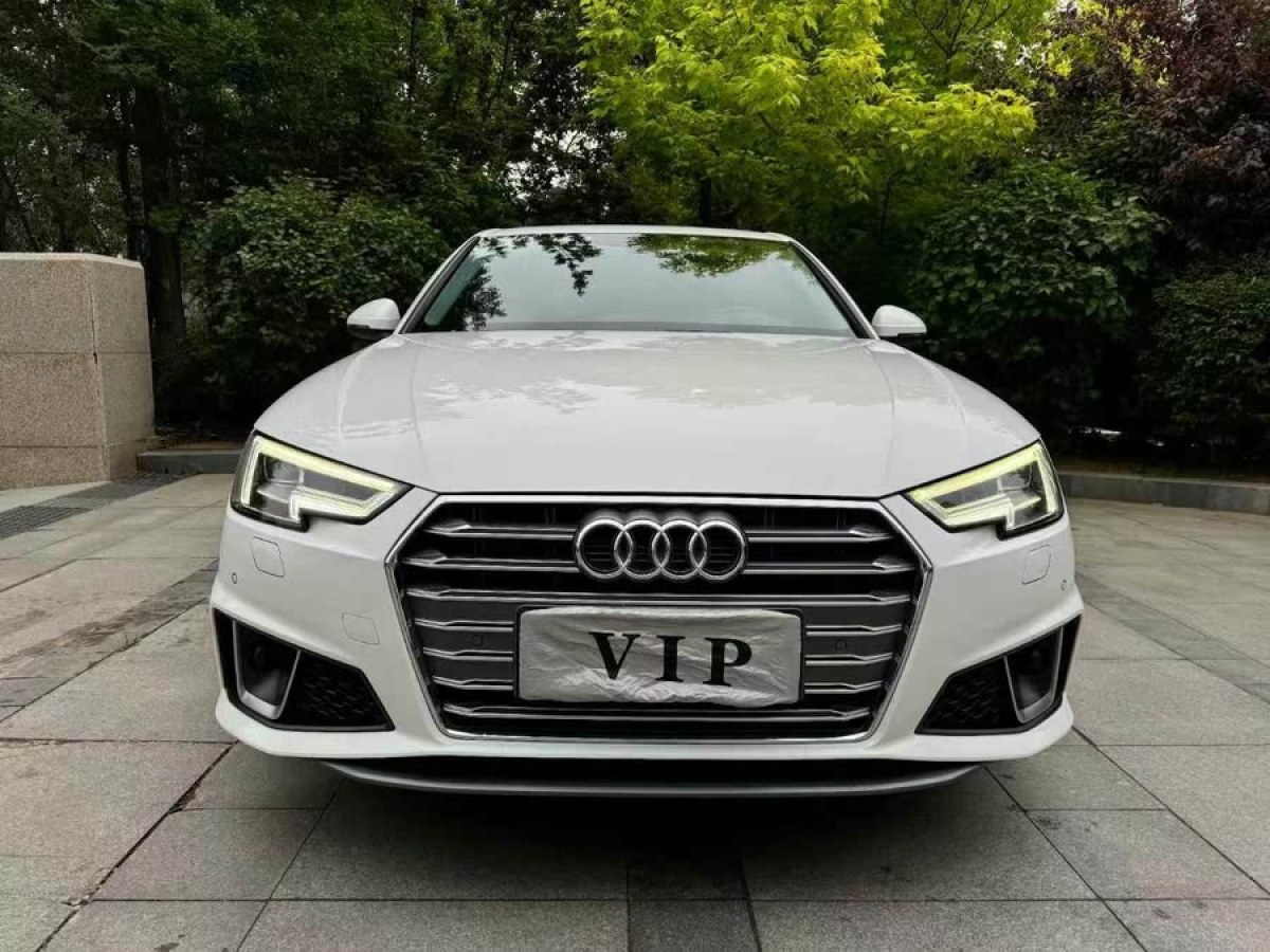 奧迪 奧迪A4L  2019款 40 TFSI 運(yùn)動(dòng)型 國(guó)V圖片