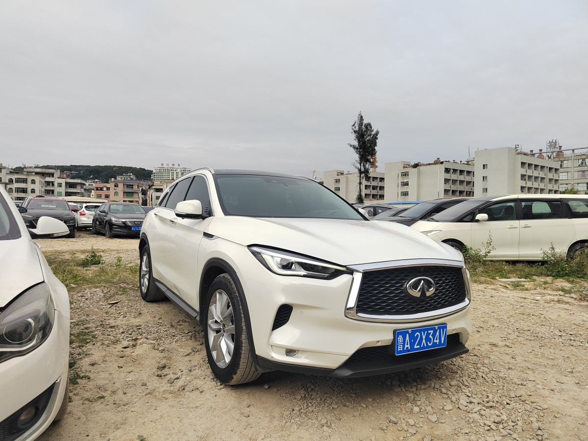 英菲尼迪 QX50  2018款 QX50 2.0T CVT兩驅(qū)時(shí)尚版圖片