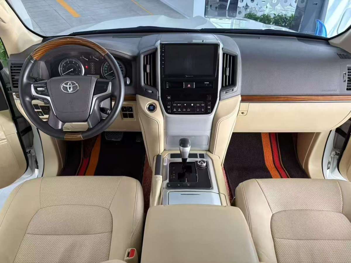 豐田 蘭德酷路澤  2016款 4.0L 中東版圖片