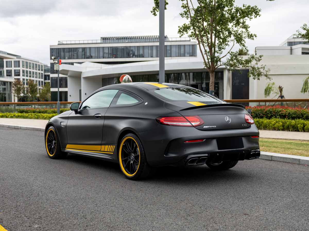 2021年11月奔馳 奔馳C級AMG  2021款 AMG C 63 轎跑車 暗夜特別版